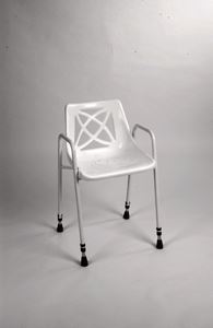 Adj. height stationary shower chair